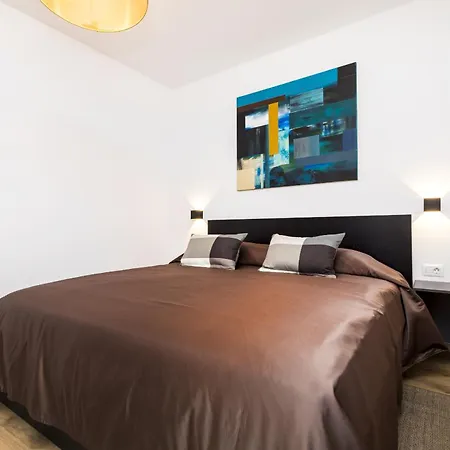 Laura Apartment