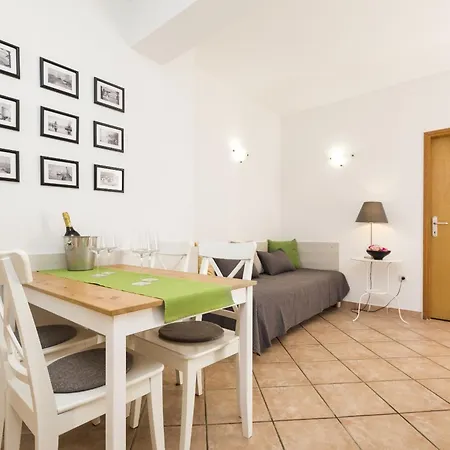 Apartament Laura *