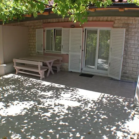 Laura Mali Lošinj