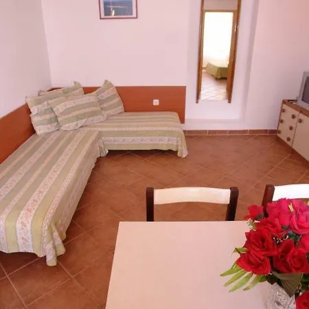 Laura * Mali Losinj