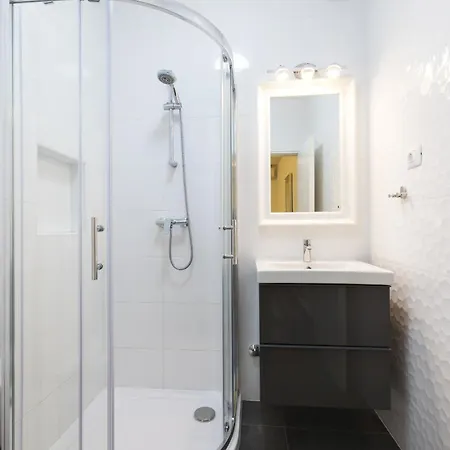 Laura Apartament