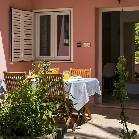 Laura Apartament Mali Lošinj